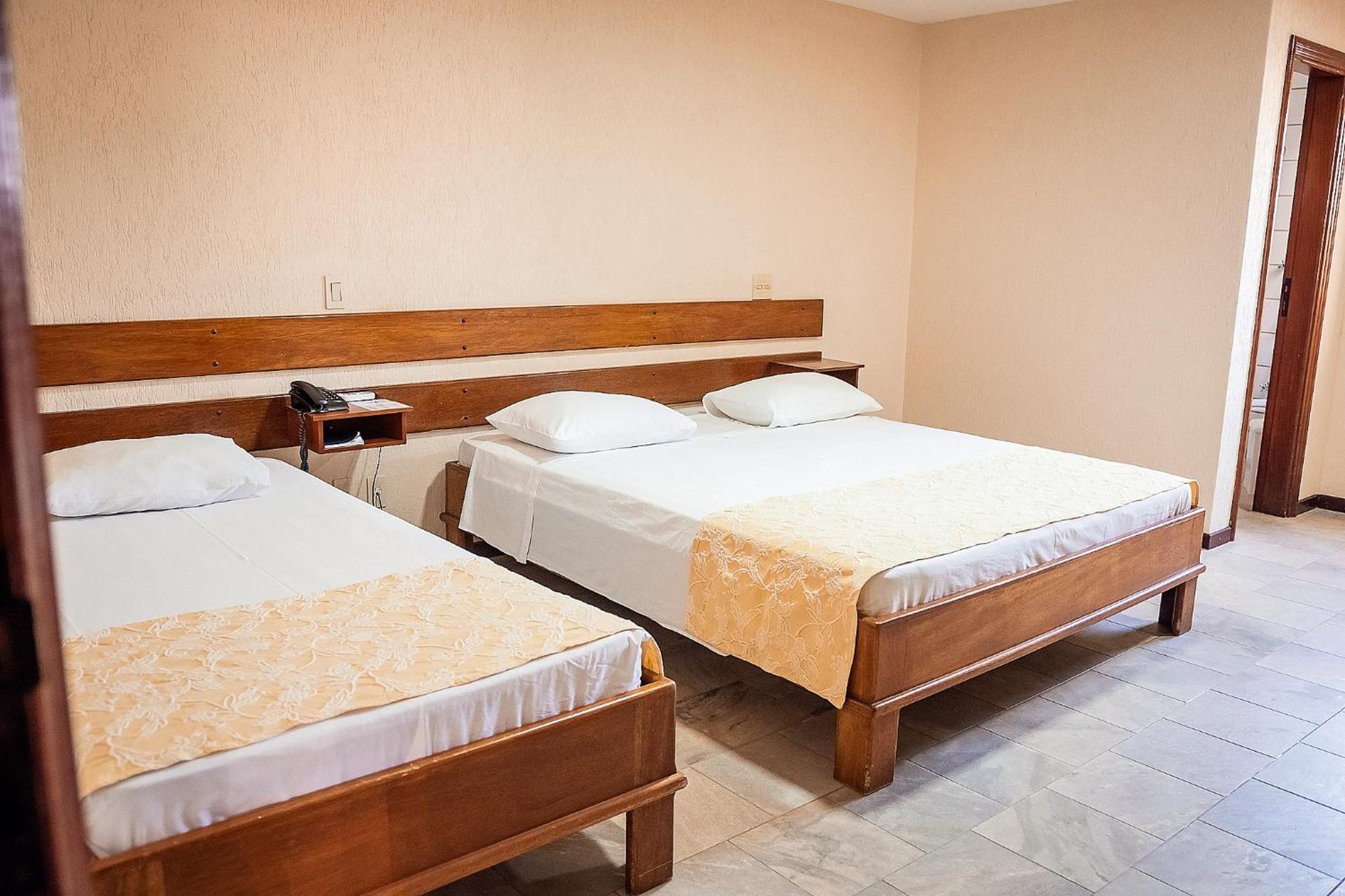 Sakr Hotel Penápolis Eksteriør bilde